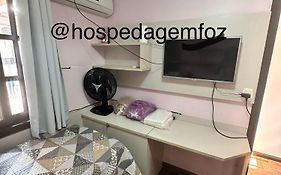 Quarto Deluxe em Foz piscina wifi estacionamento cozinha E AR